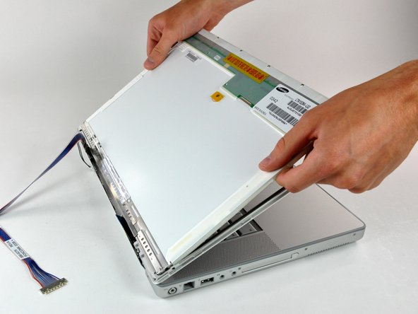 PowerBook G4 Aluminum 15" 1.5-1.67 GHz LCD Replacement: step 22, image 1 of 2