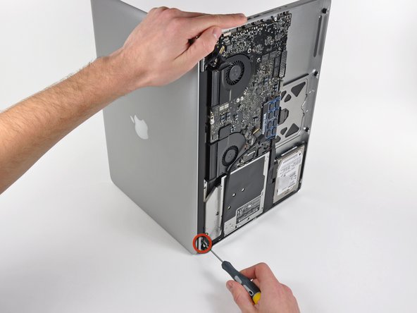 MacBook Pro 15" Unibody Mid 2009 LCD Replacement: step 17, image 1 of 1