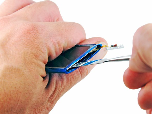 iPod Nano 5th Generation Display Replacement: step 16, image 1 of 1