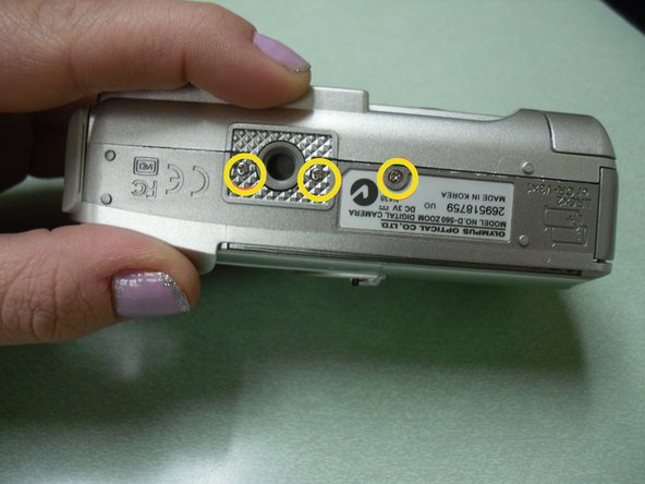 Olympus Camedia D560 Rear Panel Control Buttons Replacement, Olympus Camedia D560 Rear Panel Control Buttons Replacement: step 1, image 2 of 2