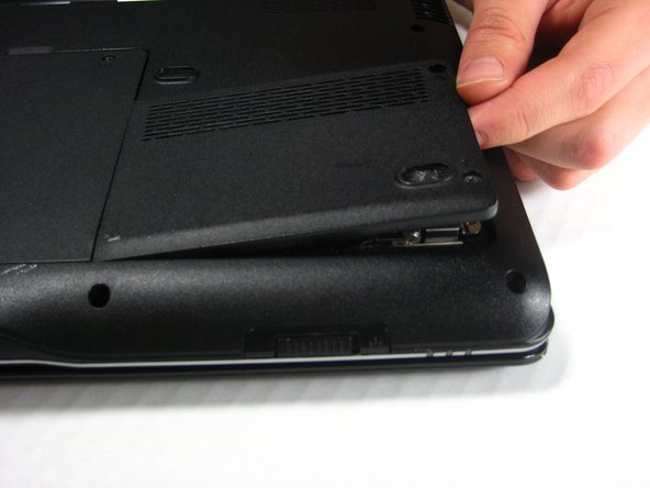 HP Pavilion dv6000 Hard Drive Replacement, HP Pavilion dv6000 Hard Drive Replacement: step 1, image 2 of 2