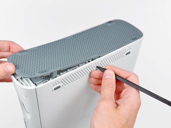 Xbox 360 Upper Case Replacement: step 5, image 1 of 2