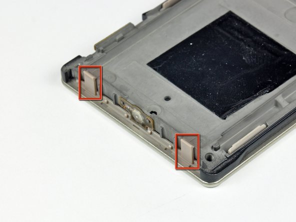 Microsoft Zune HD OLED Display Replacement: step 17, image 2 of 2
