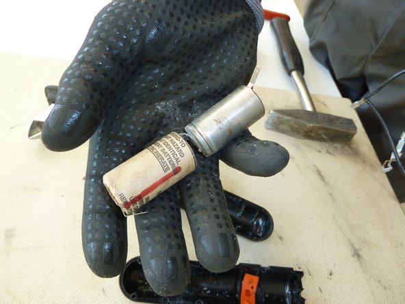 Baton Screwdriver: step 3, image 1 of 2