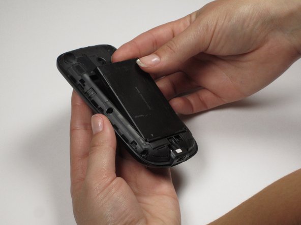 HTC SMT 6175 Battery Replacement, Battery: step 3, image 1 of 2