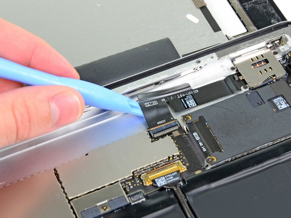 iPad 2 GSM Microphone Replacement: step 31, image 2 of 3