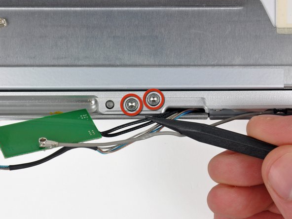 PowerBook G4 Aluminum 17" 1-1.67 GHz LCD Replacement: step 21, image 1 of 1