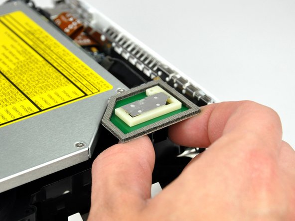 Mac mini Model A1176 Internal Frame Replacement: step 6, image 2 of 3