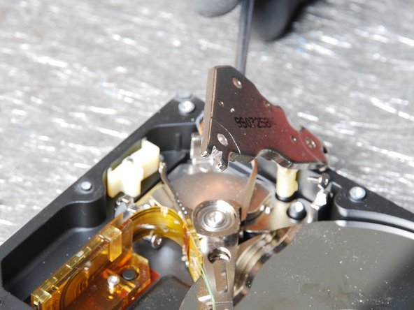 Hard Disc Drive: step 4, image 1 of 2