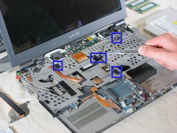 Sony Vaio PCG-6J2L Internal Fan Replacement: step 8, image 3 of 3