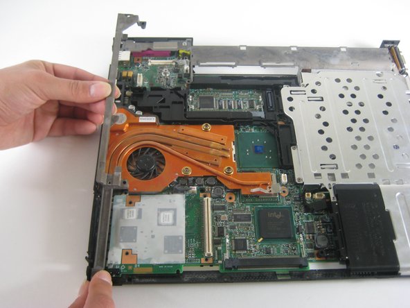 IBM ThinkPad T41 DC in power jack replacement: step 35, image 1 of 1