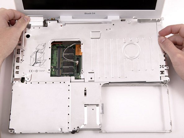 iBook G4 14" 933 MHz-1.33 GHz Display Replacement: step 34, image 1 of 1