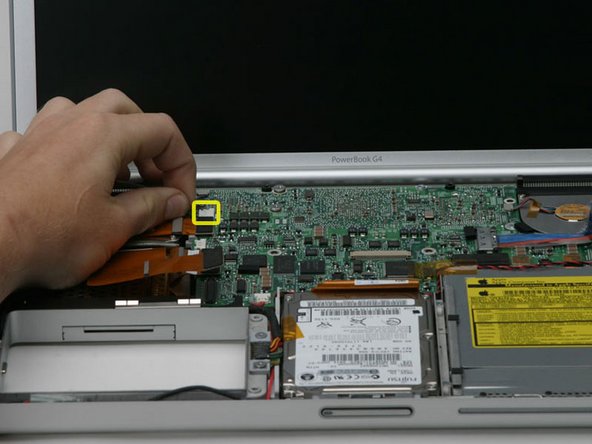 PowerBook G4 Aluminum 15" 1-1.5 GHz Heat Sink Replacement: step 20, image 1 of 1