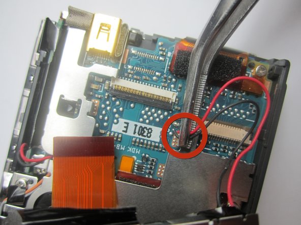 Nikon CoolPix S600 LCD Replacement: step 12, image 1 of 1