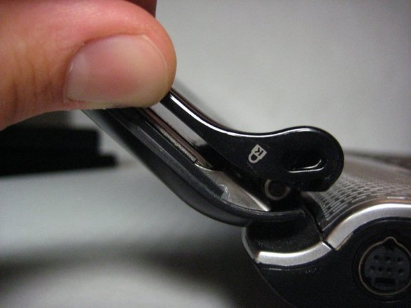 HP Pavilion dv6000 LCD Screen Replacement: step 2, image 2 of 2