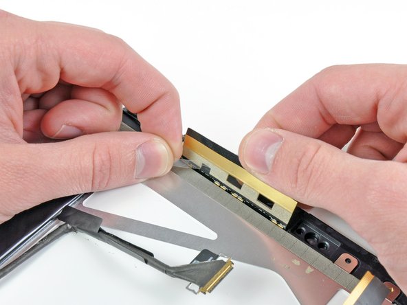 iPad 3G Front Panel Assembly Replacement: step 29, image 2 of 3