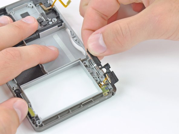 Nintendo 3DS Right Shoulder Button Replacement: step 8, image 3 of 3