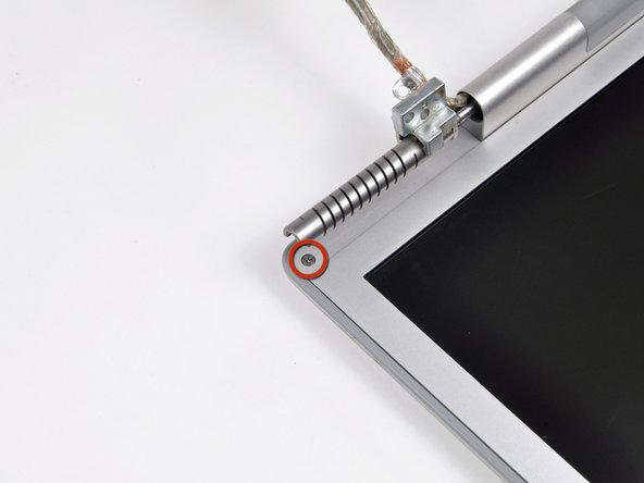 MacBook Pro 17" Models A1151 A1212 A1229 and A1261 LCD Replacement: step 14, image 1 of 2