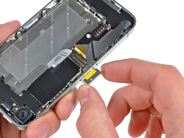 iPhone 4 Logic Board Replacement: step 7, image 2 of 2