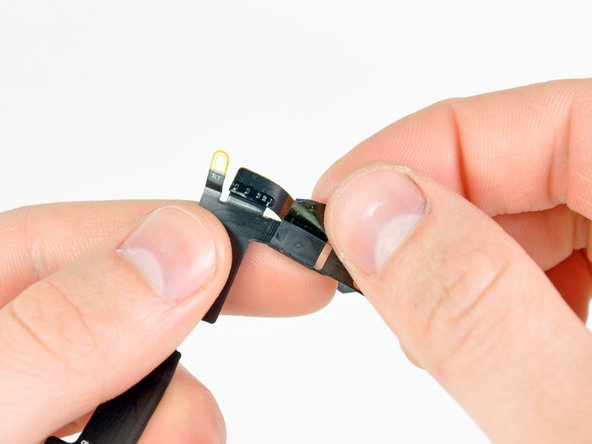 iPad 2 Wi-Fi EMC 2415 Microphone Replacement: step 35, image 1 of 1