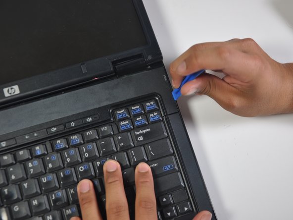 Disassembling HP Compaq NC6120 Laptop: step 4, image 1 of 2