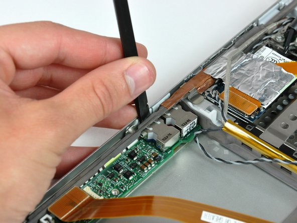 PowerBook G4 Aluminum 17" 1.67 GHz (High-Res) Sound Card Replacement: step 17, image 1 of 1