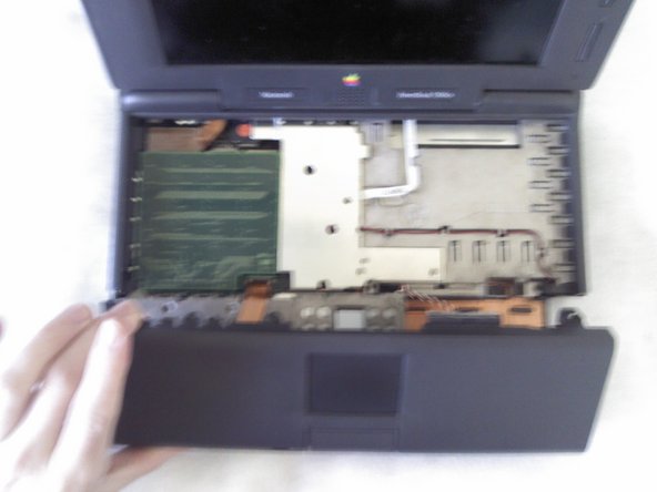Macintosh Powerbook 5300cs Hard Drive Replacement: step 6, image 2 of 3
