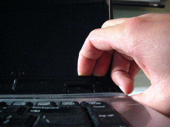 HP Pavilion dv6000 Camera Replacement: step 2, image 2 of 3