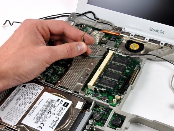 iBook G4 12" 1.33 GHz Display Data Cable Replacement: step 40, image 1 of 1