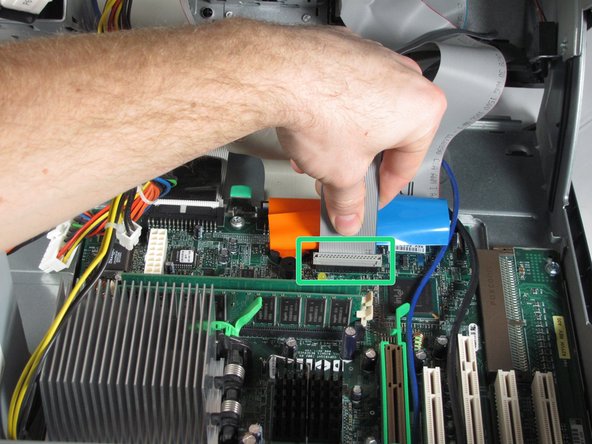 Dell OptiPlex GX260 Power Capacitor Replacement: step 5, image 1 of 3