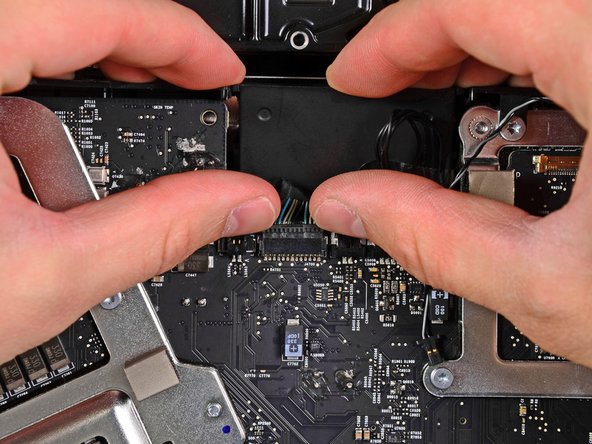 iMac Intel 21.5" EMC 2389 CPU Fan Replacement: step 29, image 1 of 1