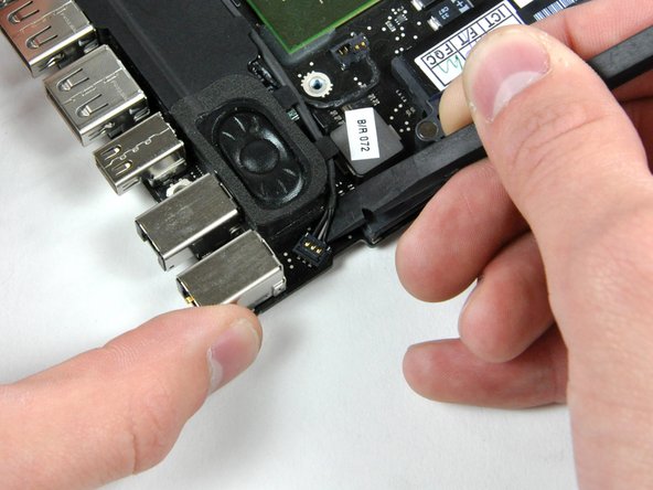 MacBook Unibody Model A1278 Logic Board Replacement: step 33, image 1 of 1
