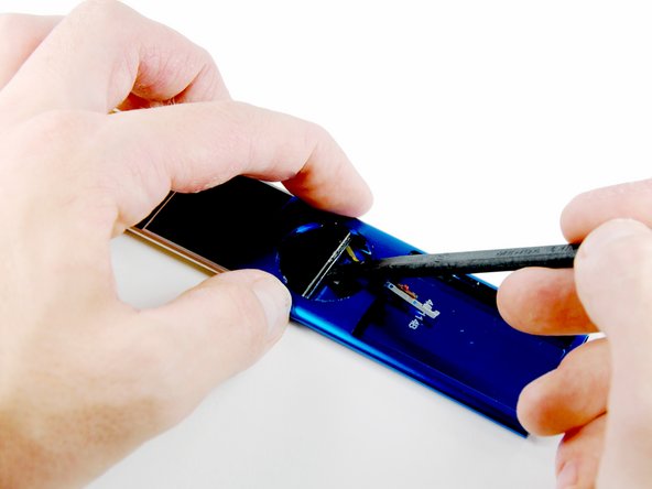 iPod Nano 5th Generation Display Replacement: step 19, image 2 of 2