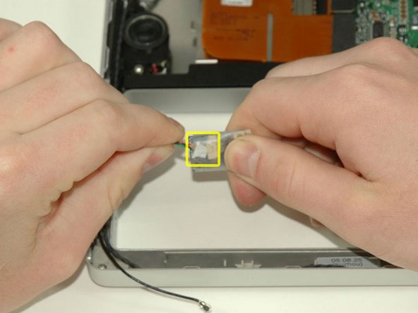 PowerBook G4 Aluminum 15" 1.5-1.67 GHz Bluetooth Replacement: step 13, image 1 of 1