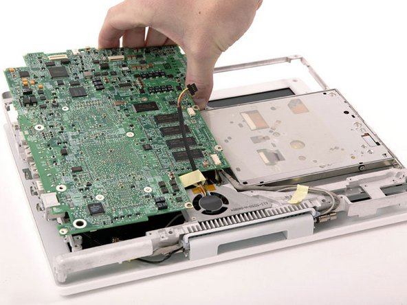 iBook G4 12" 800 MHz-1.2 GHz Logic Board Replacement: step 59, image 1 of 1
