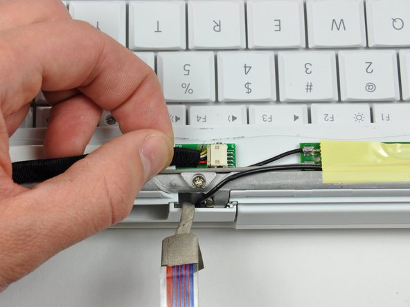 iBook G4 12" 1.33 GHz Display Inverter Replacement: step 18, image 1 of 1