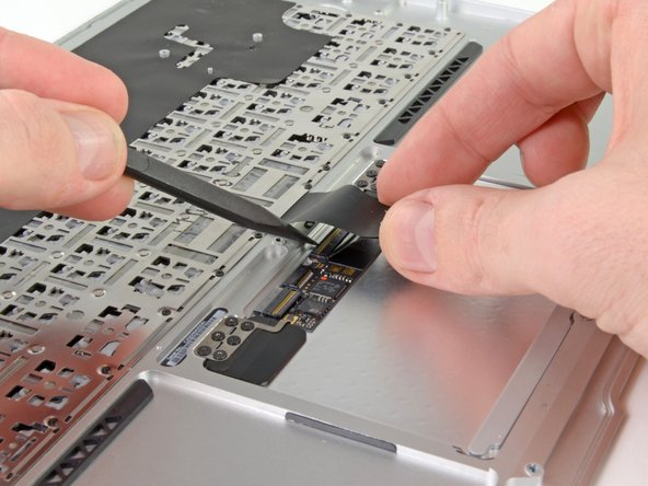 MacBook Air 13" Late 2010 Upper Case Replacement: step 41, image 1 of 3