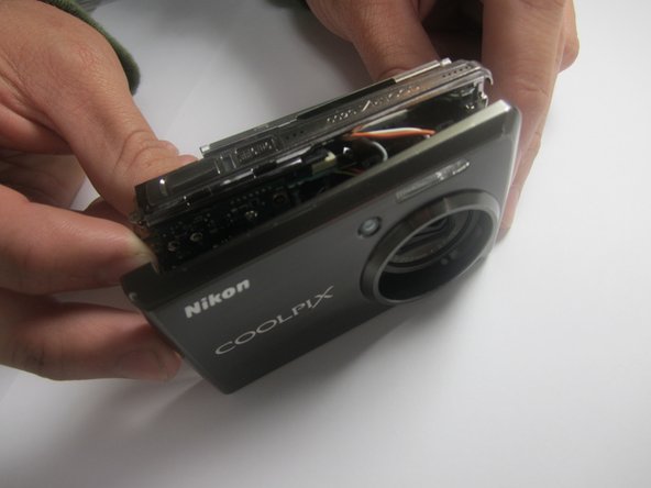 Nikon CoolPix S600 LCD Replacement: step 8, image 1 of 2