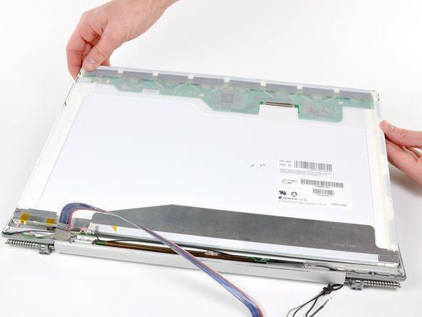 PowerBook G4 Aluminum 17" 1.67 GHz (High-Res) LCD Replacement: step 56, image 1 of 1