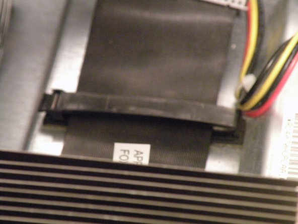 Power Mac G4 MDD Power Supply Replacement: step 8, image 1 of 2