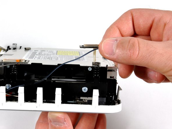 Mac mini Model A1283 Terabyte Drive Replacement: step 5, image 1 of 3