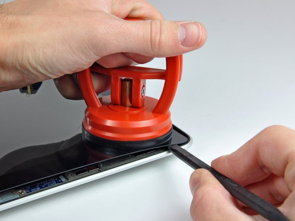 MacBook Pro 13" Unibody Mid 2010 LCD Replacement: step 21, image 2 of 2