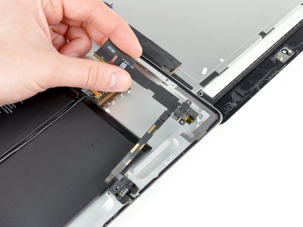 iPad 2 Wi-Fi EMC 2415 Front Facing Camera Replacement: step 34, image 2 of 2