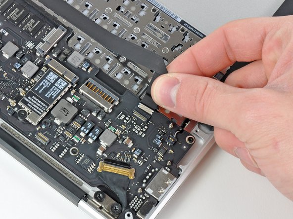 MacBook Air 11" Late 2010 Logic Board Replacement: step 14, image 2 of 2