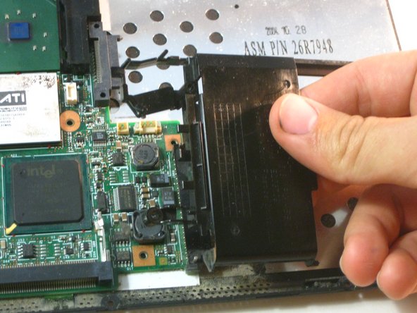 IBM ThinkPad T42 Teardown: step 16, image 2 of 3