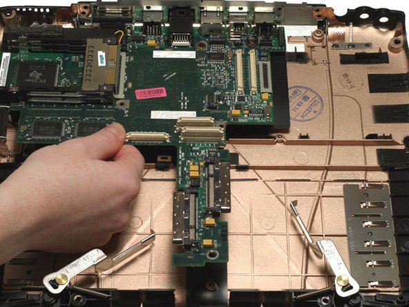 PowerBook G3 Wallstreet Logic Board Replacement: step 32, image 1 of 1