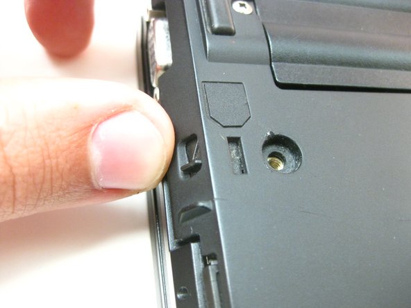 IBM ThinkPad T42 Teardown: step 3, image 2 of 3