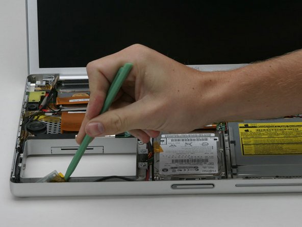 PowerBook G4 Aluminum 15" 1-1.5 GHz Heat Sink Replacement: step 16, image 1 of 1