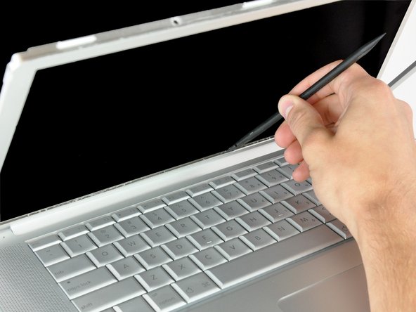 PowerBook G4 Aluminum 15" 1.5-1.67 GHz LCD Replacement: step 21, image 2 of 2