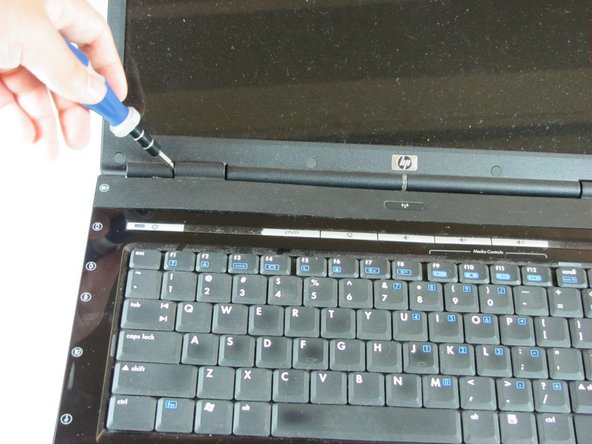 HP Pavilion dv5000 Screen Replacement: step 8, image 1 of 1